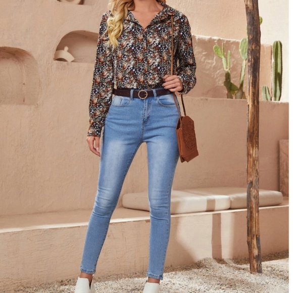 Boho Floral Print Button Down Blouse - Picture 4 of 8